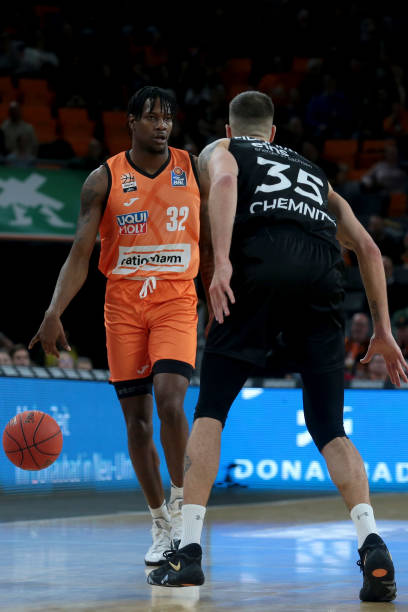 萨利巴和萨 萨利巴和萨