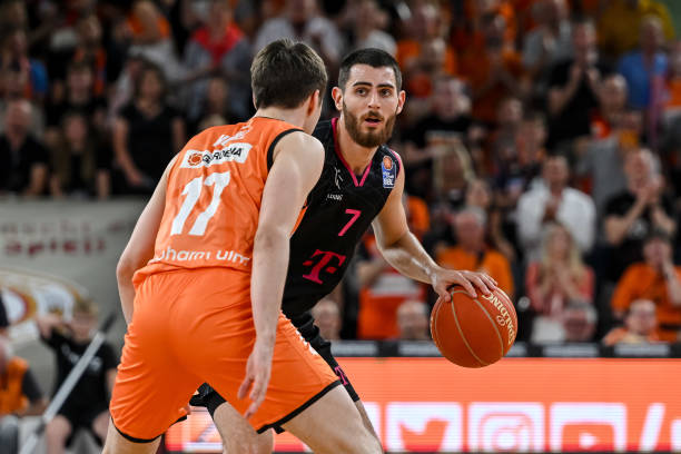 康拉德在短 康拉德在短