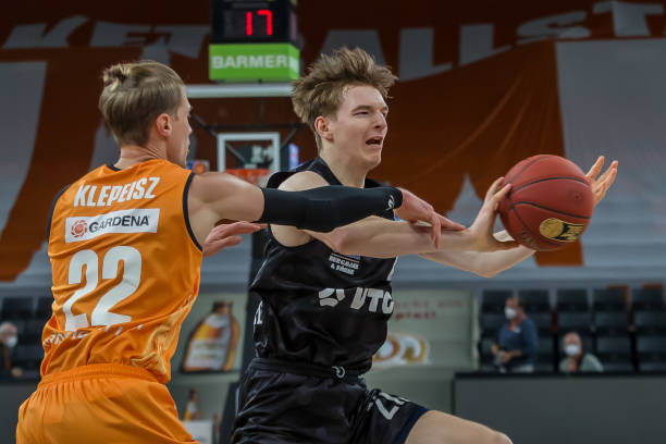 更具攻击性 更具攻击性